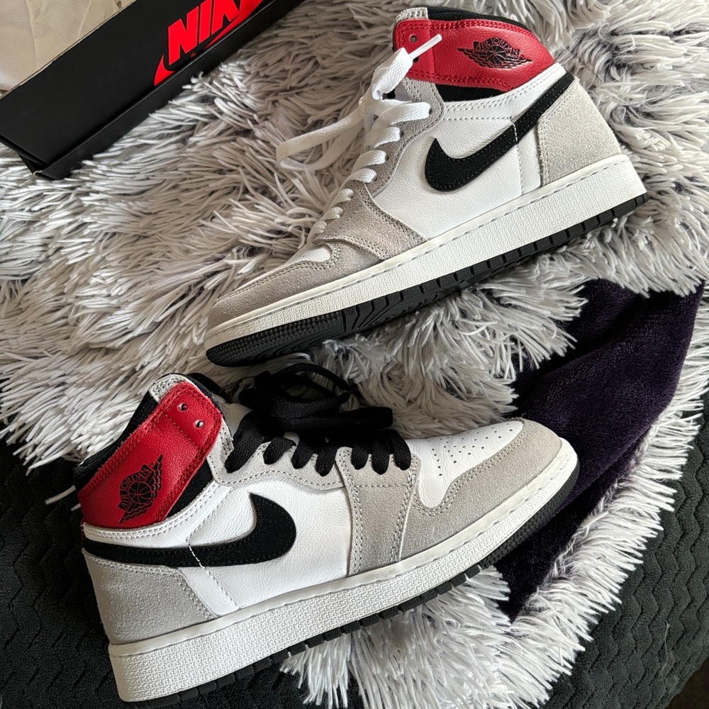 Retro Jordan 1s light smoke grey